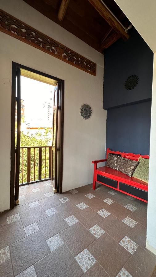 Campus Residencias Bed & Breakfast Quito Exterior photo